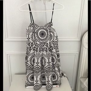 Black white express dress